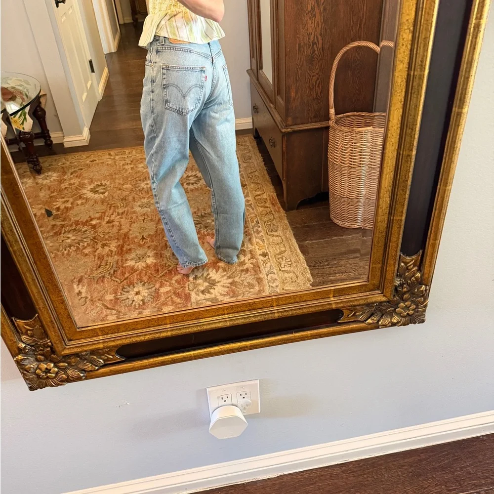 Vintage Levi's Light Blue Denim Jeans with Red Tab - Picture 4 of 14
